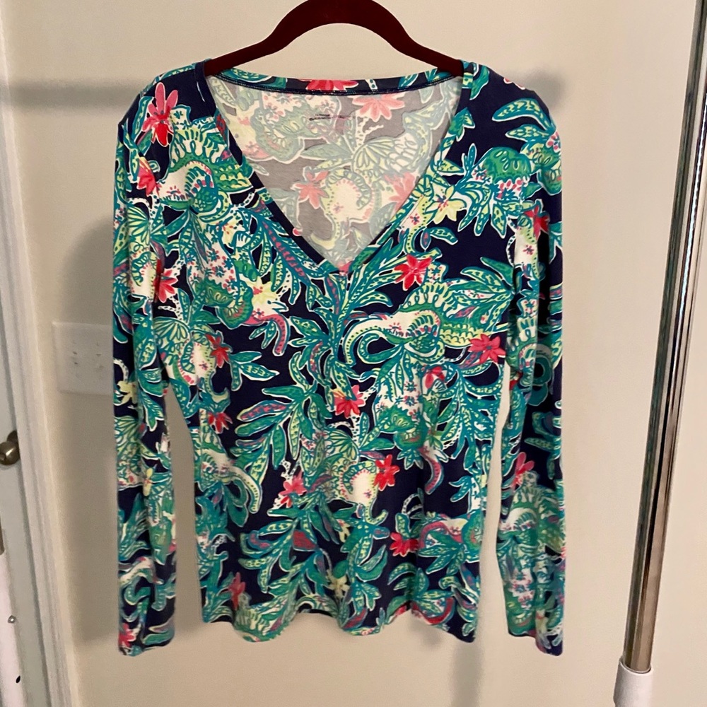 Lilly Pulitzer v-neck  long sleeve T-shirt